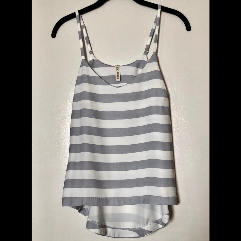 State of Being top Sz XS striped gray white